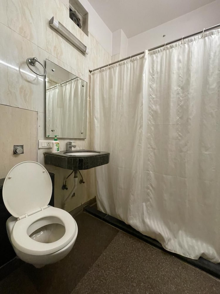 FabHotel Swaruchi Inn Rohini