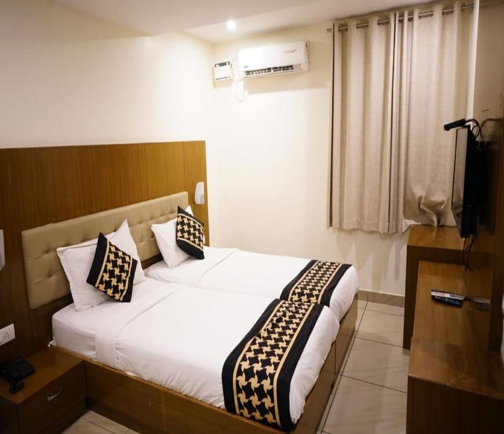 Tetrad Hotel - International Airport Road Hebbal